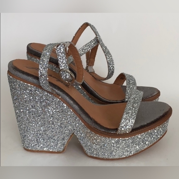 Free People Shoes - Free People Gramercy Glitter Metallic Platform Strap Sandals Size 40 EU